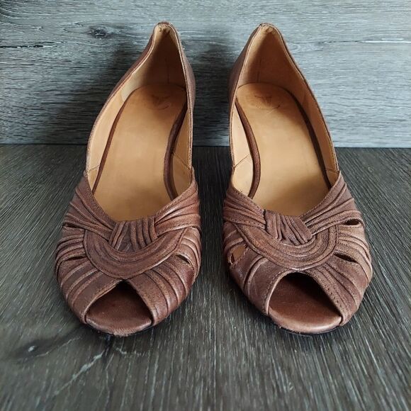 Vintage Frye Brown Leather Peep Toe Slip On Heels Shoes Size 7 - Picture 2 of 9